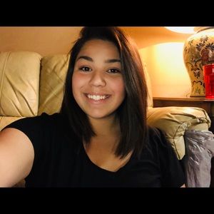 Meet your Posher, Alexandra